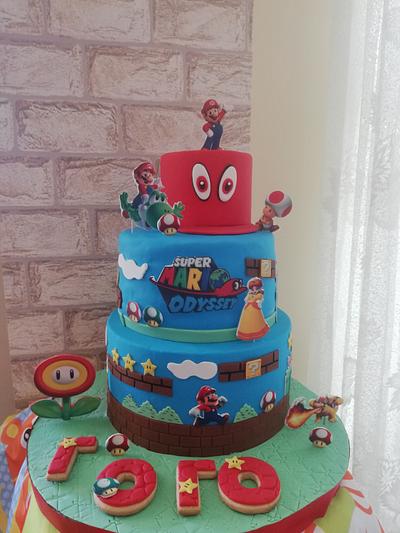 Super Mario - Cake by ElizabetsCakes