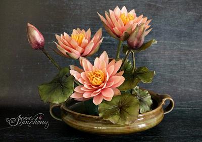 Water Lilies - Cake by Sweet Symphony
