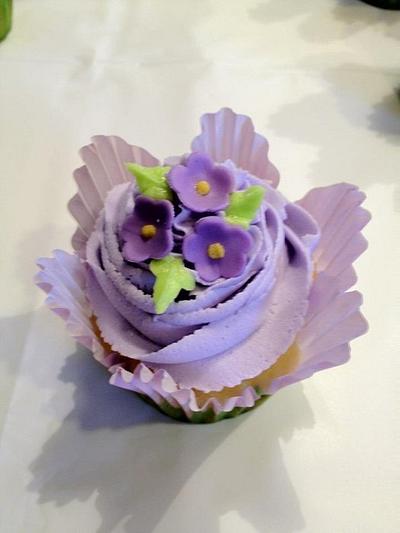 Flower Cupcakes - Cake by Dawn Henderson