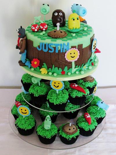 Plants V Aliens - Cake by Cakes and Cupcakes by Anita