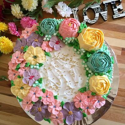 Florals Wreath Buttercream - Cake by Yusy Sriwindawati