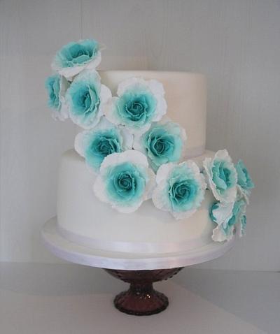 Turquoise ruffled roses - Cake by Beth Mottershead
