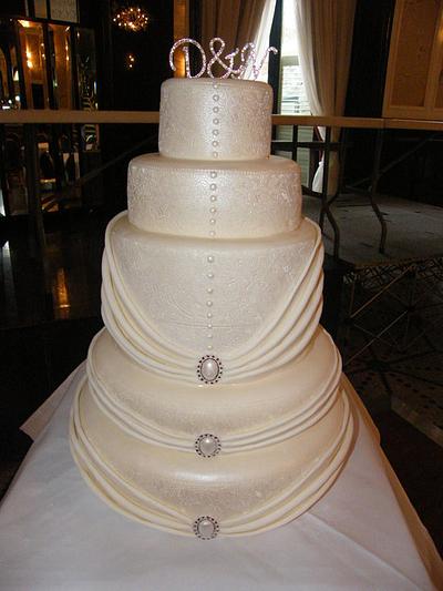 lace, drapes, brooches and pearls - Cake by joanne