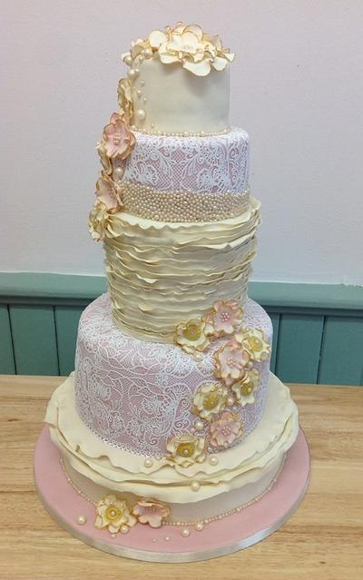 Ruffles and lace - Cake by Wendy 