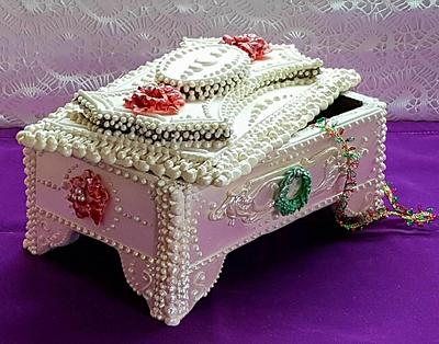 Jewelry box - Cake by Chrisi Murat - Art and the sugar
