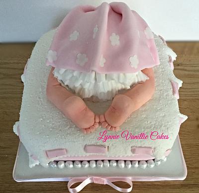 Baby's bum cake - Cake by Lynnie Vanillie Cakes