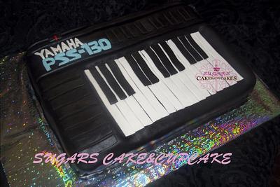 musical keyboard cake - Cake by SUGARScakecupcakes