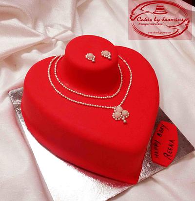 neclace cake for a beautiful lady - Cake by cakes by jasmine 