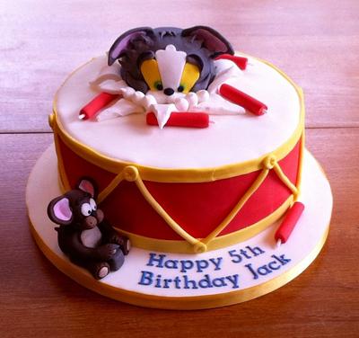 Tom and Jerry - Cake by Cakeadoodledee