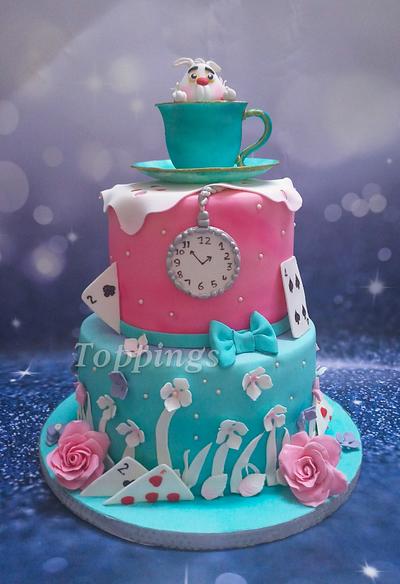 Alice in wonderland cake - Cake by toppings