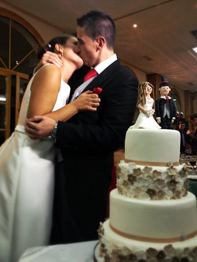 Wedding cake for Miriam and Josele!!!! - Cake by Mariana