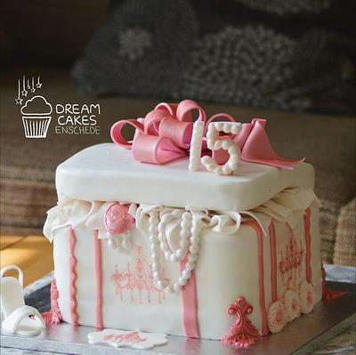 Gift cake - Cake by Dream Cakes Enschede