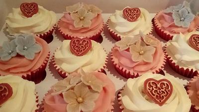 Engagement Cupcakes - Cake by DiamondCakesCarlow