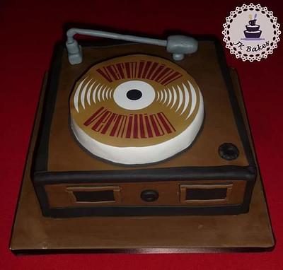 record player - Cake by JKBakes