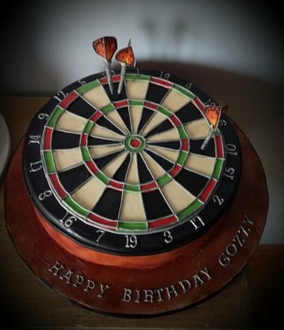 darts - Cake by Lorna