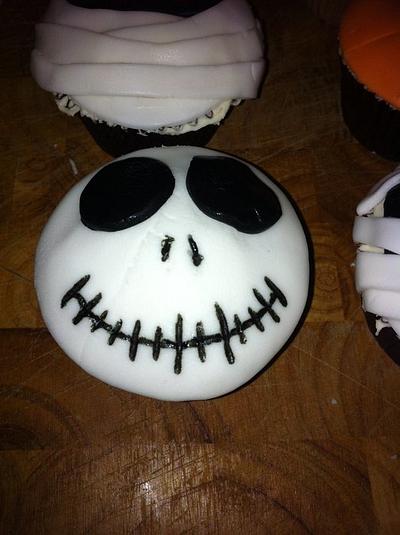 Halloween!! - Cake by Cupcake Cottage - Rachel