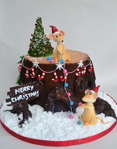 Mousey Christmas - Cake by Karen Keaney