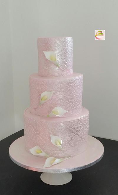 Arums Wedding cake - Cake by Ruth - Gatoandcake