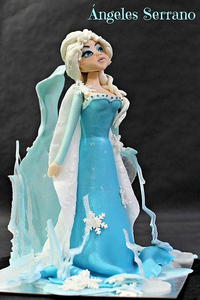 Otra de Elsa - Cake by Ángeles Serrano
