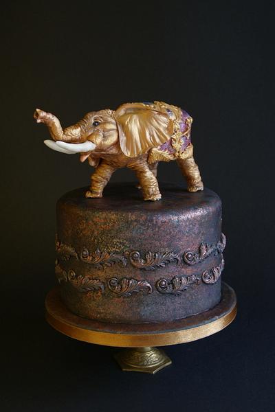 Gold elephant - Cake by Katarzynka