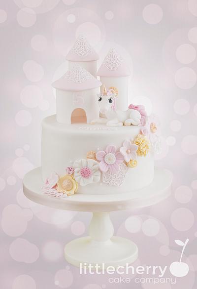 Unicorn Castle - Cake by Little Cherry