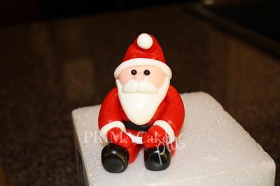 Santa Topper - Cake by Prima Cakes and Cookies - Jennifer