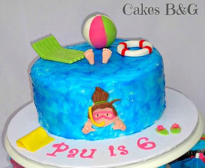 Swimming pool themed cake and cupcakes - Cake by Laura Barajas 