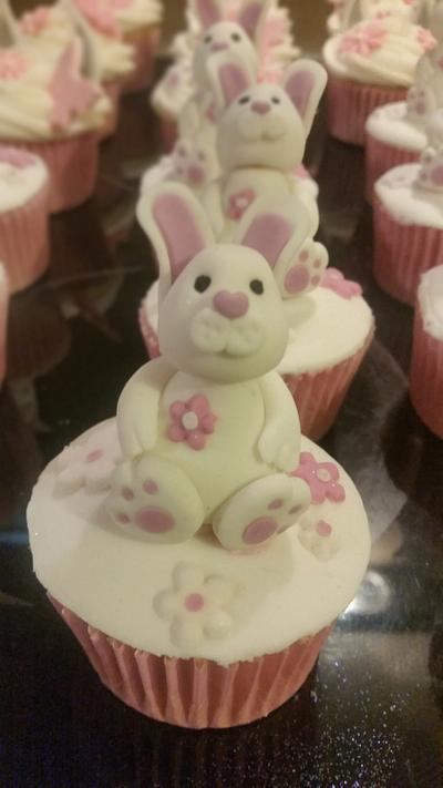 Bunny Cupcakes - Cake by Charlotte Shaw
