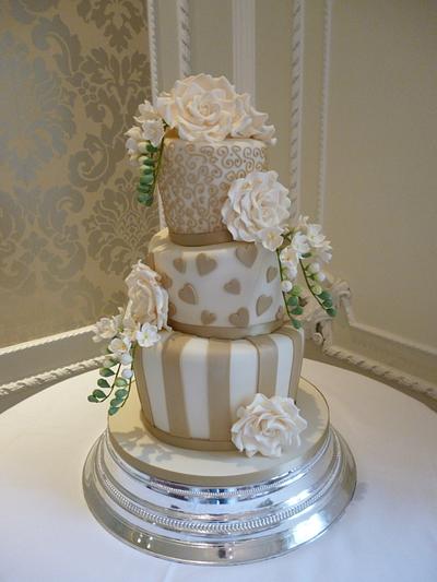 Topsy turvy wedding - Cake by Cakes by Verity