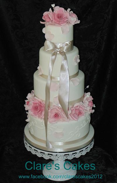 Ring of roses Wedding Cake - Cake by Clare's Cakes - Leicester