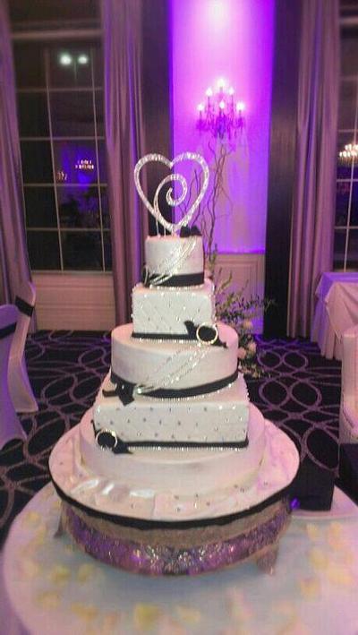 Wedding Cake - Cake by Roxana