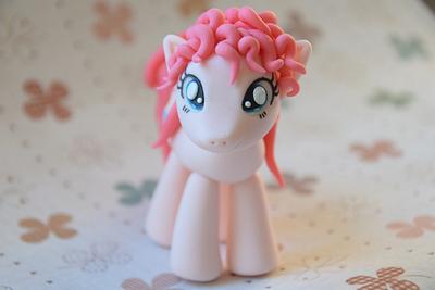 Little Pony Pinkie Pie Fondant Topper  - Cake by BiboDecosArtToppers 