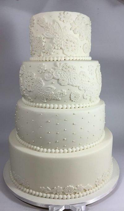 WEDDING CAKE FONDANT LACE - Cake by DulcemaniaChile