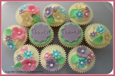 Pretty floral thank you cupcakes - Cake by Cupcakecreations