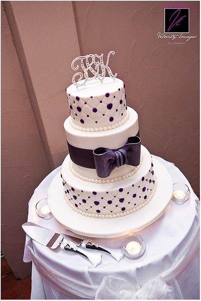 purple crystal and diamond cake - Cake by elisabethscakes