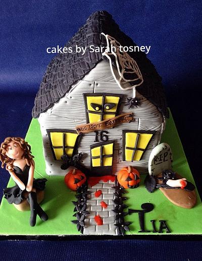 Haunted house - Cake by sarahtosney