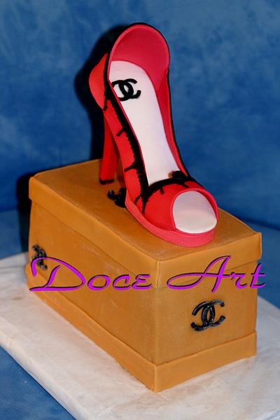 Chanel Shoe  - Cake by Magda Martins - Doce Art