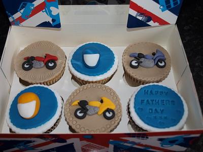 Motorbike cupcakes - Cake by Deb-beesdelights
