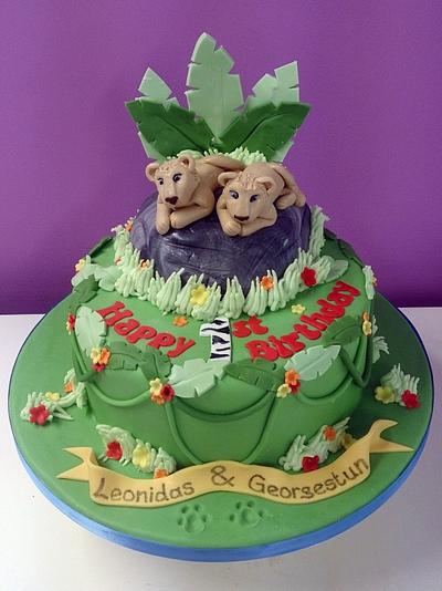 The twins cubs - Cake by Hayley-Jane's Cakes