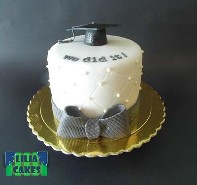 Graduation Cake - Cake by LiliaCakes
