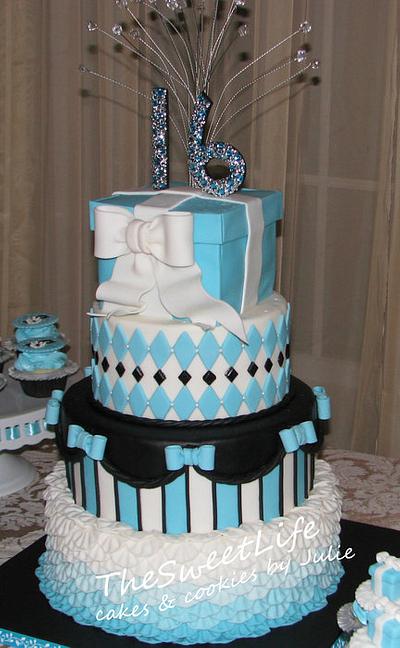 Sweet Sixteen Party cakes & cupcakes - Cake by Julie Tenlen