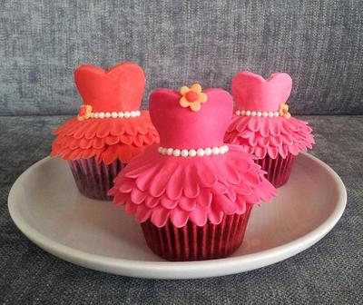 Tutu dress cupcakes - Cake by Ritsa Demetriadou