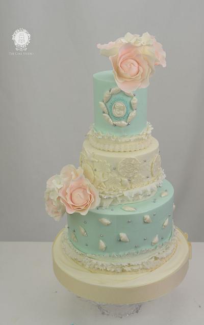 Vintage Beach Lace in Teal and White - Cake by Sugarpixy
