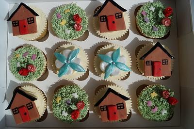 Home Sweet Home Cupcakes - Cake by Chrissy_Cakes_UK