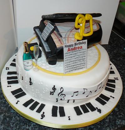 Grand Piano cake  - Cake by Krazy Kupcakes 