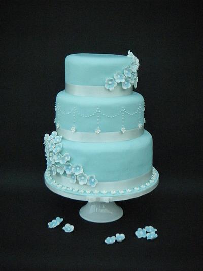 China Blue - Cake by lorraine mcgarry