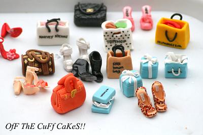Shoe and handbag cupcake toppers - Cake by OfF ThE CuFf CaKeS!!