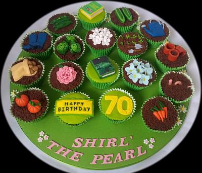 Shirl' The Pearl - Cake by Jan