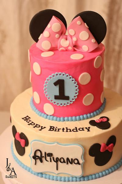 Aliyana's Minnie Mouse Cakes - Cake by J&A Sweets