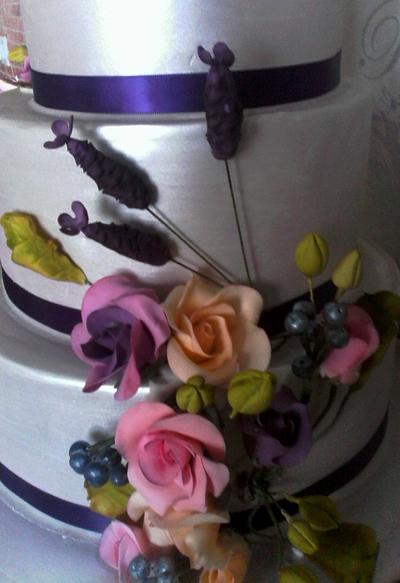 silver soiree - Cake by The chic cake boutique